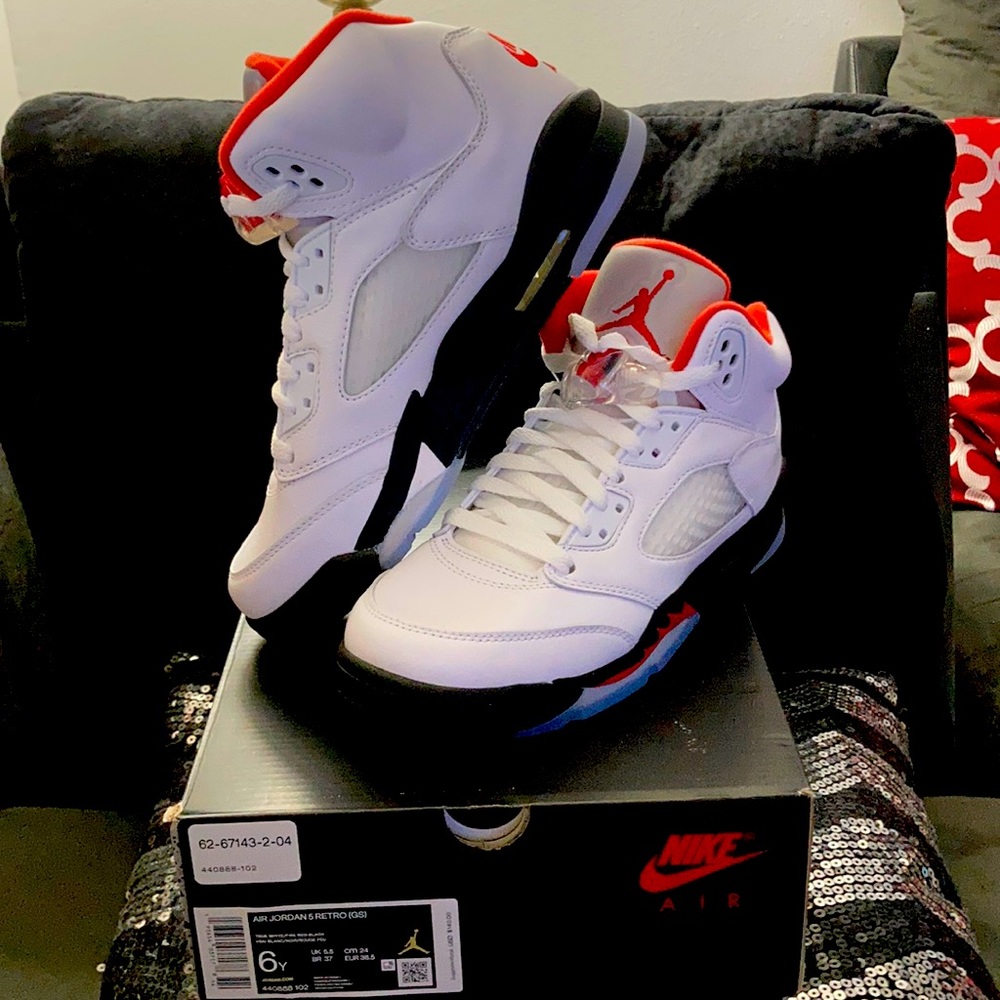 Brand New Air Jordan 5 Retro Size 6y